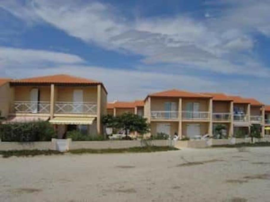 Villa Face A La Mer Sur Le Sable 8 Clim A L'Etage Le Barcares Luaran gambar