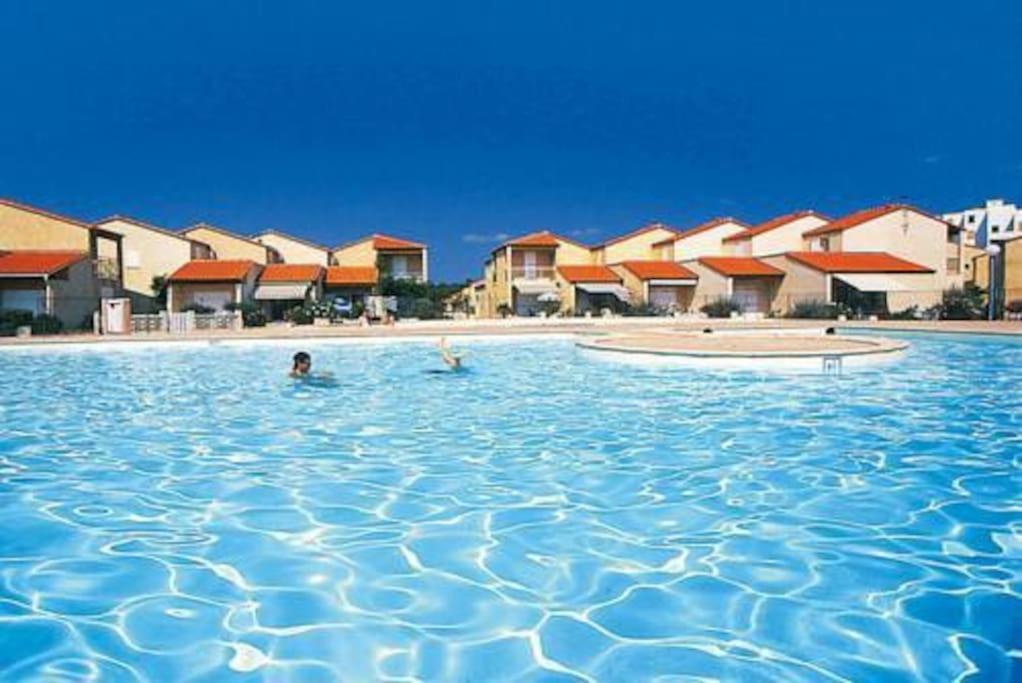Villa Face A La Mer Sur Le Sable 8 Clim A L'Etage Le Barcares Luaran gambar