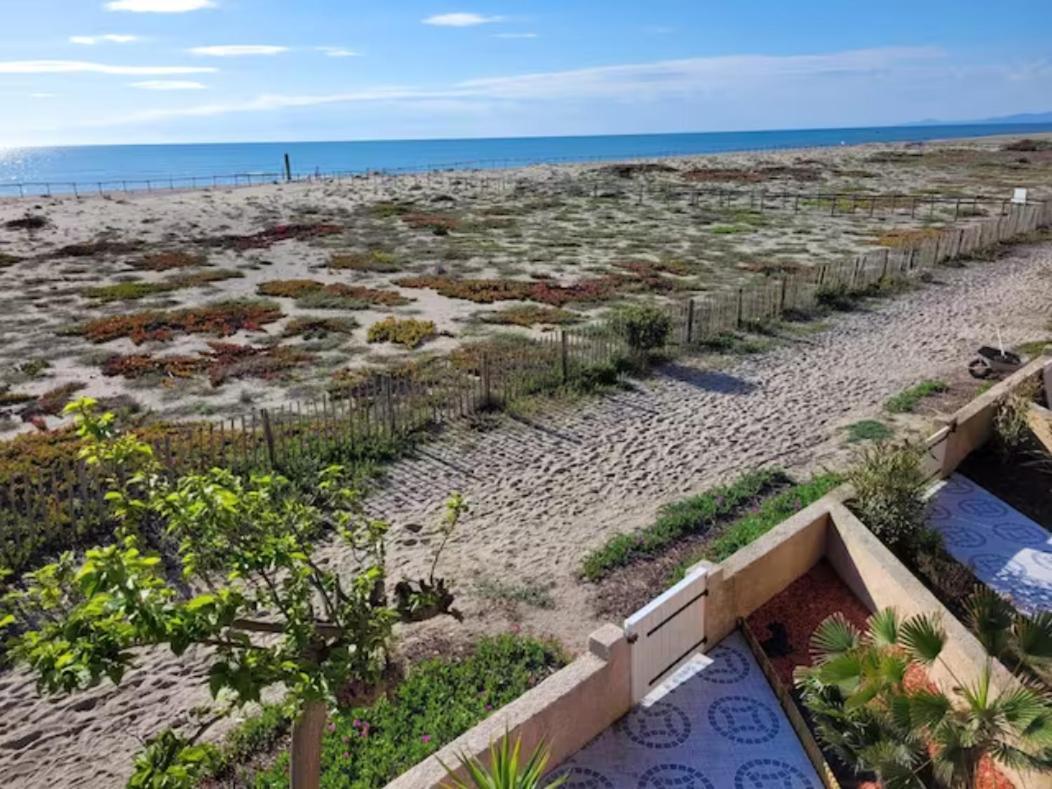 Villa Face A La Mer Sur Le Sable 8 Clim A L'Etage Le Barcares Luaran gambar